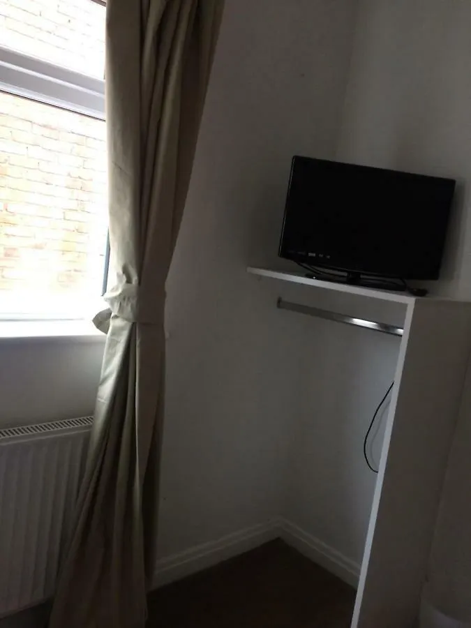גיסבורו Priory Guest House